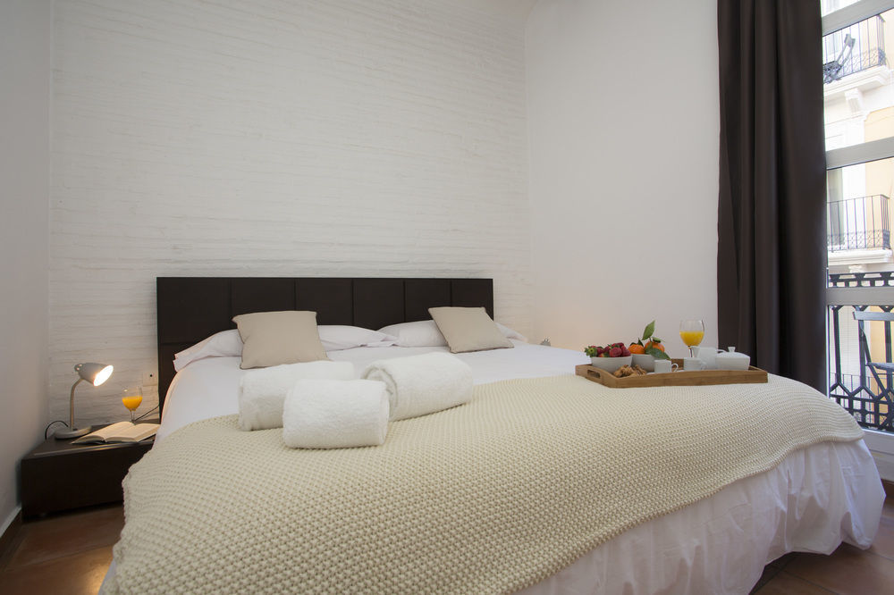 SingularStays Botanico 29 Rooms Valenza Esterno foto
